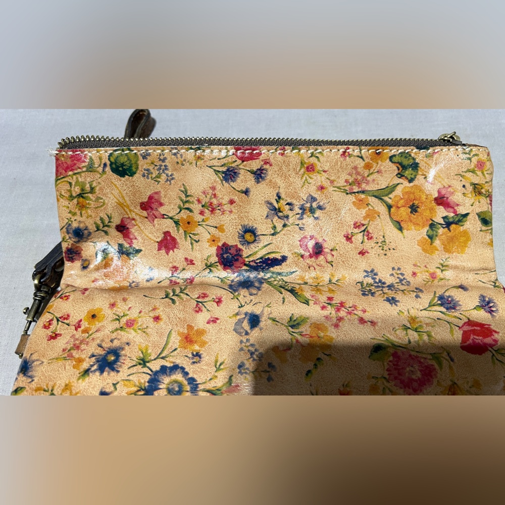 PATRICIA NASH Valerie PRAIRIE ROSE FLORAL Leather Foldover Wristlet Clutch - Picture 8 of 12